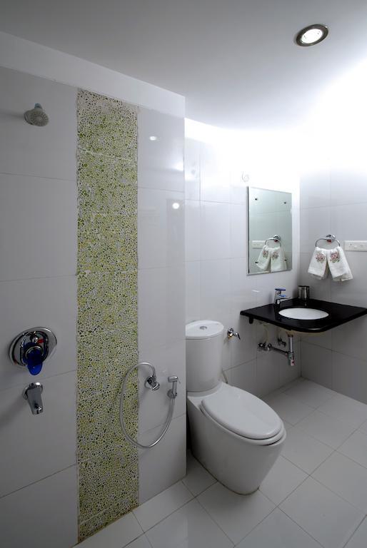Hotel Tulsi Exotic Bhopal Room photo