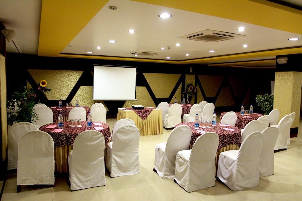 Hotel Tulsi Exotic Bhopal Exterior photo
